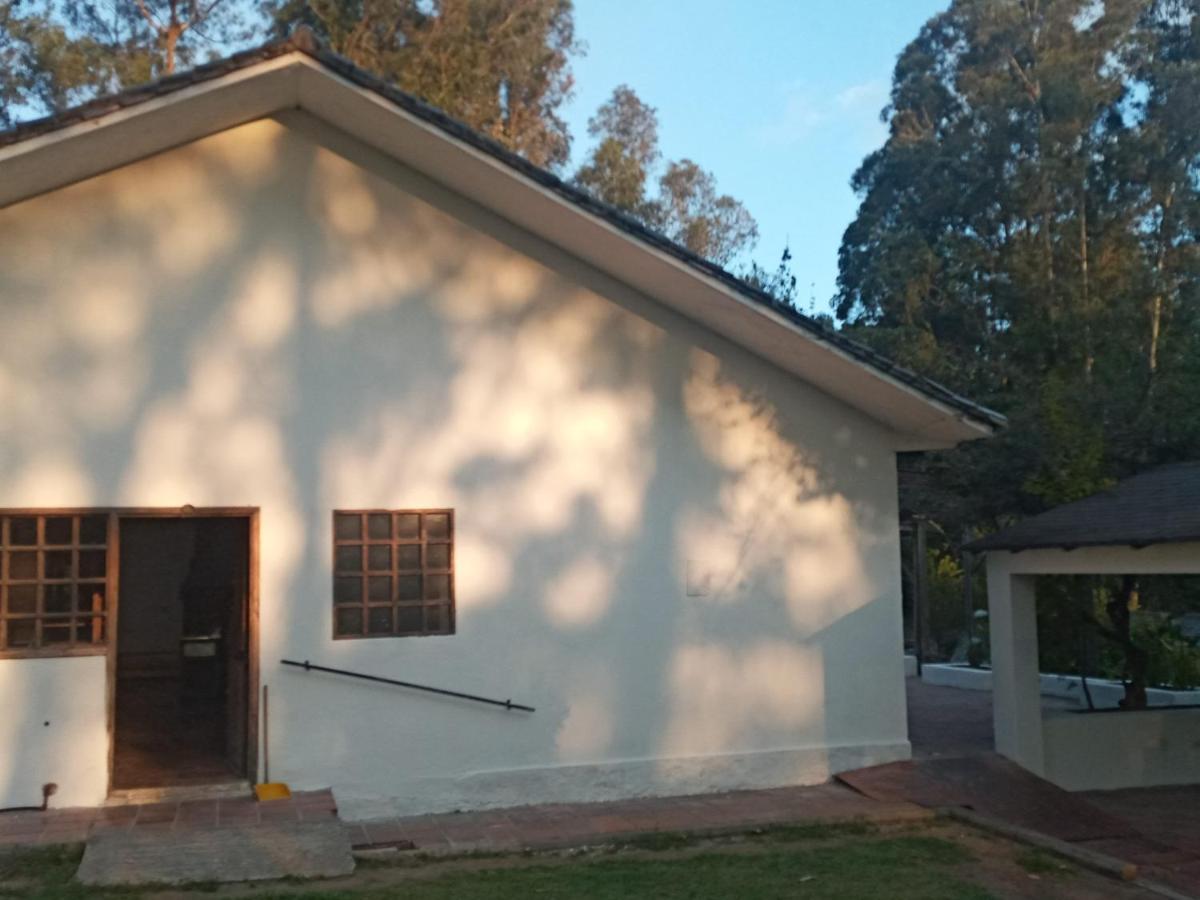 Villa Quinta Los Eucaliptos à Quito Extérieur photo