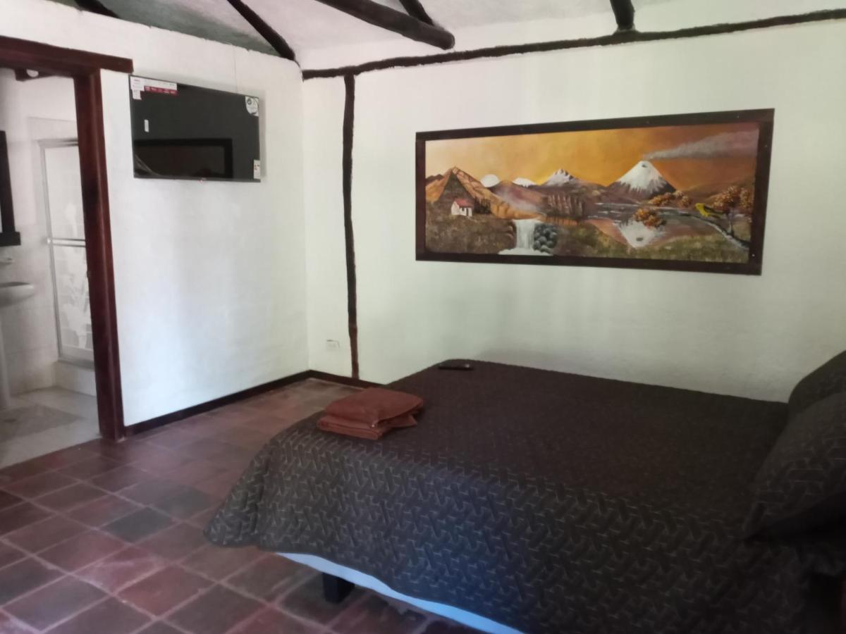 Villa Quinta Los Eucaliptos à Quito Extérieur photo